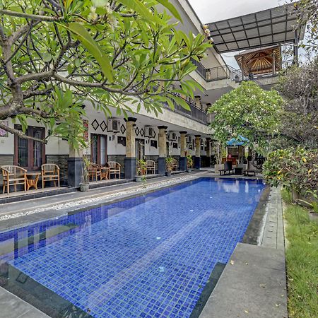 Super Oyo 3904 Kiki Residence Bali Legian Esterno foto