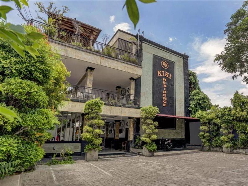 Super Oyo 3904 Kiki Residence Bali Legian Esterno foto