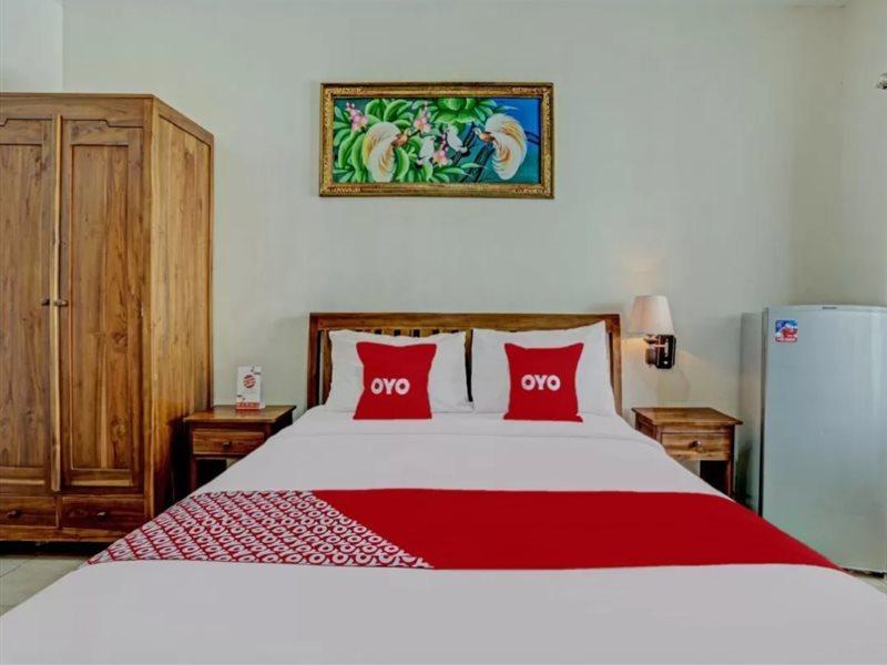 Super Oyo 3904 Kiki Residence Bali Legian Esterno foto